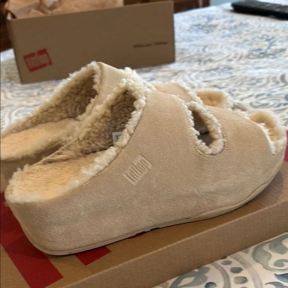 Fitflop Cream Sandals with Soft Fuzzy Comfort - Picture 2 of 6